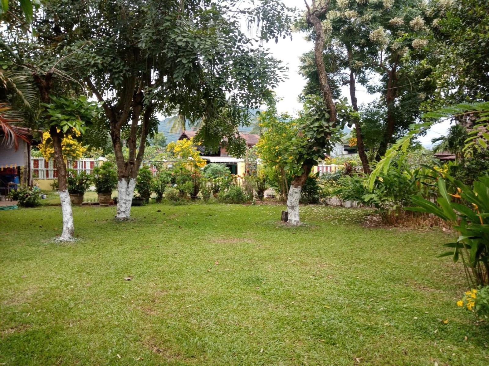 Anouxa Riverview Guesthouse Champasak Exterior photo